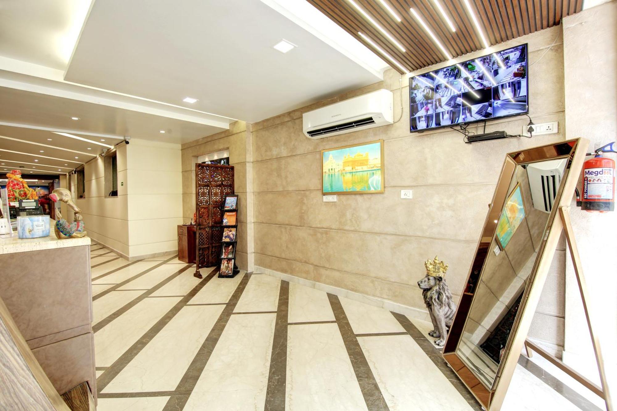 Neu - Luxurious Hotel 4*