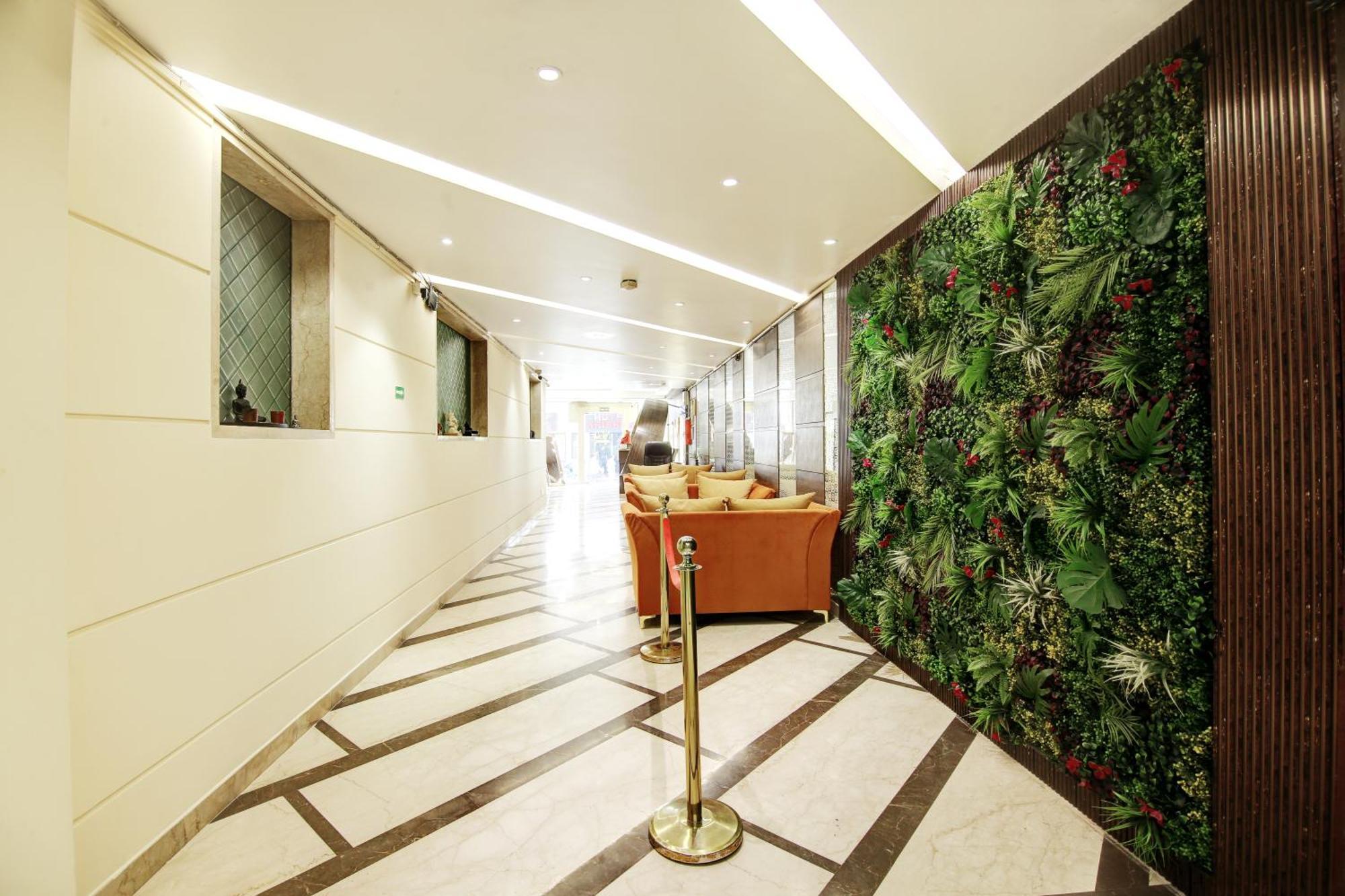 Hotel Neu - Luxurious New Delhi