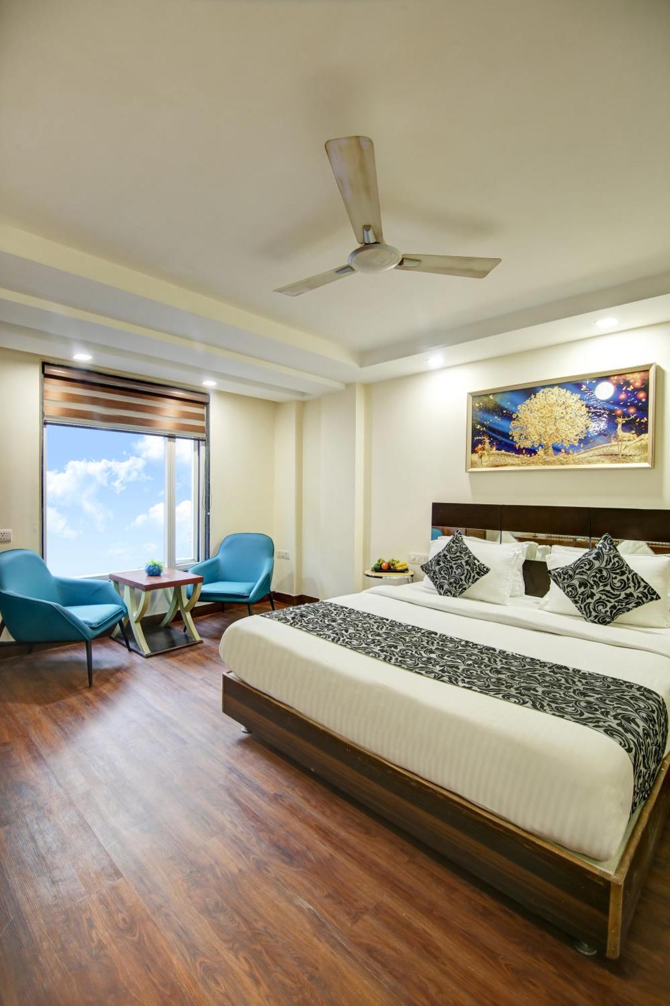 Hotel Neu - Luxurious New Delhi