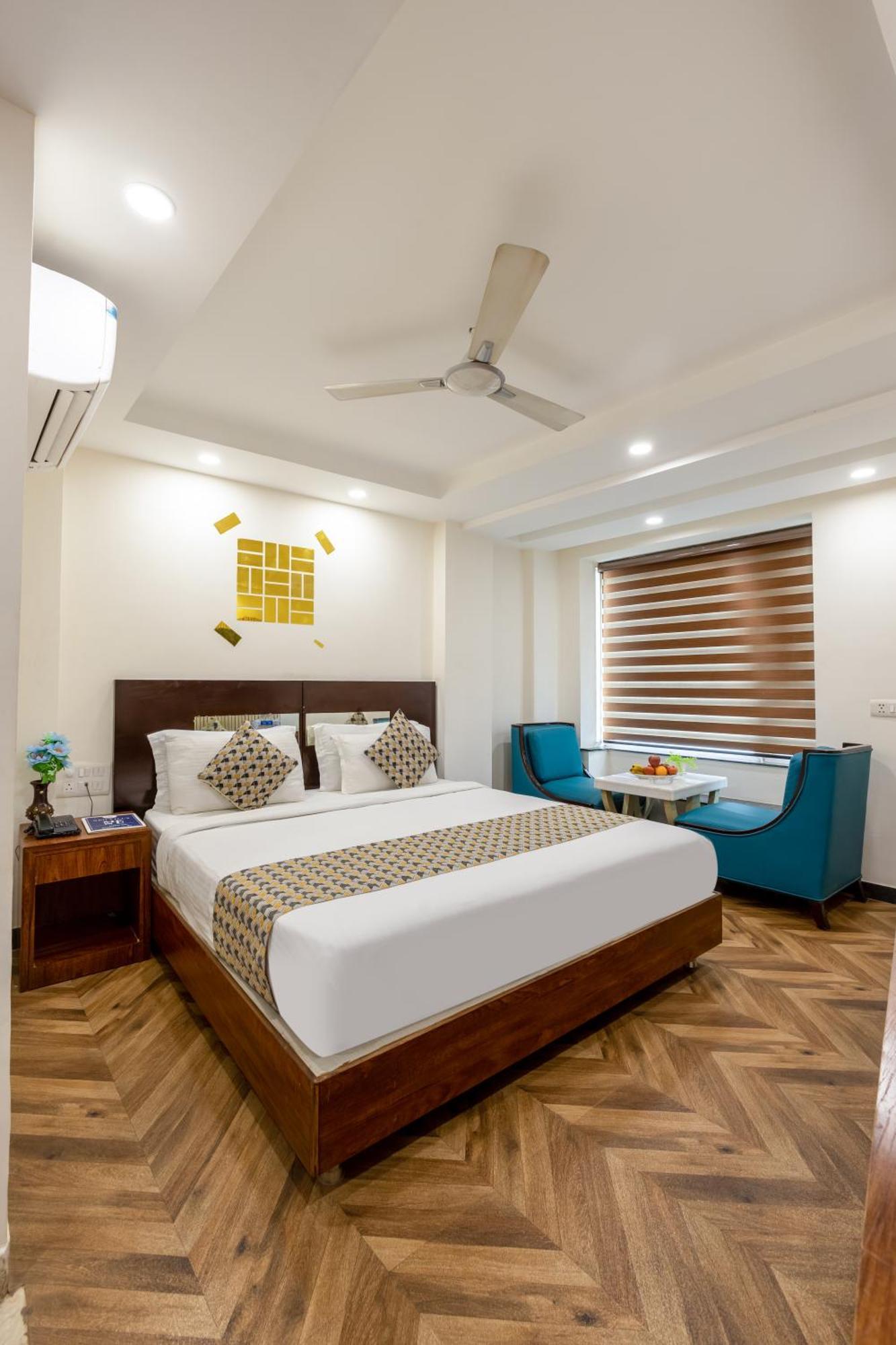 Hotel Neu Center 4*