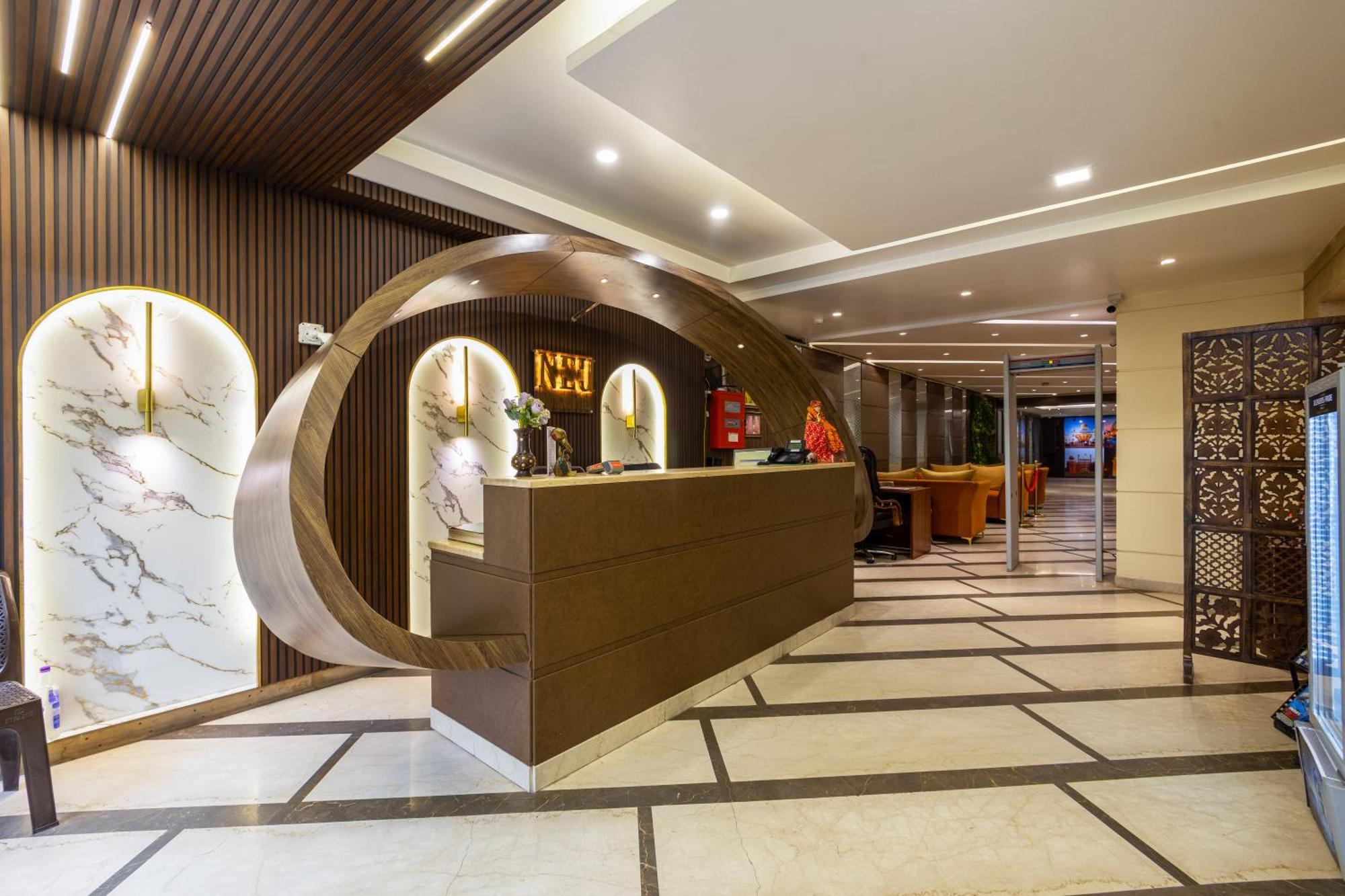 Hotel Neu Center New Delhi