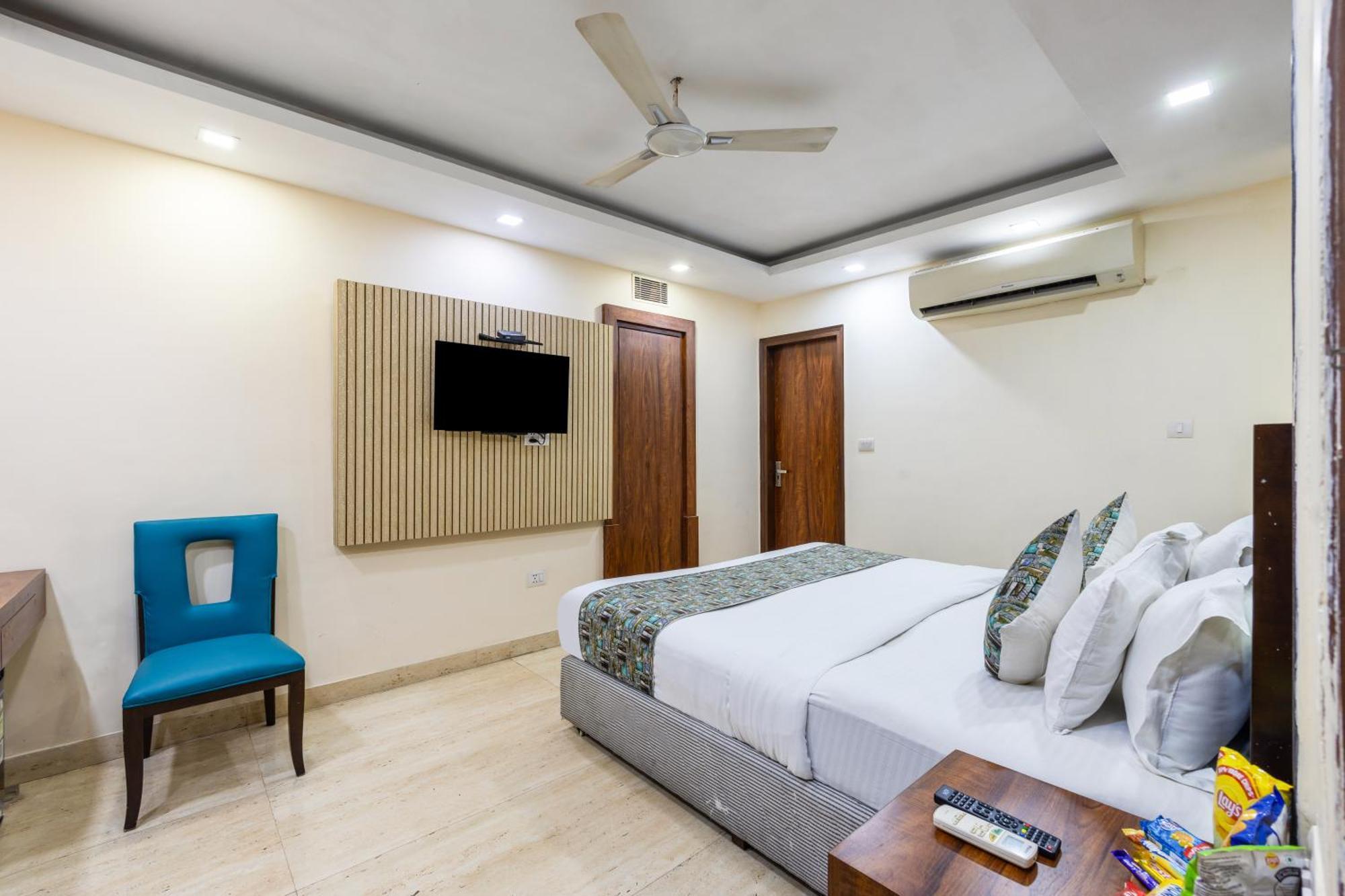 Hotel Neu Center 4*
