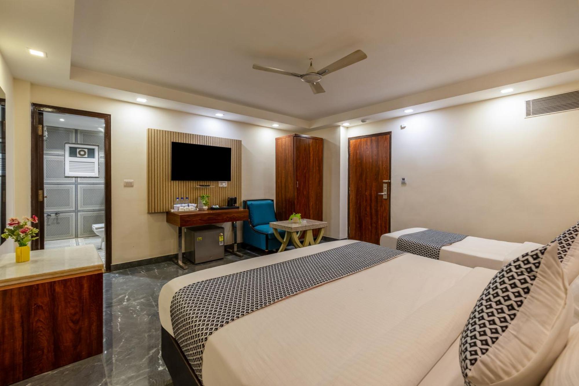 Neu Center New Delhi