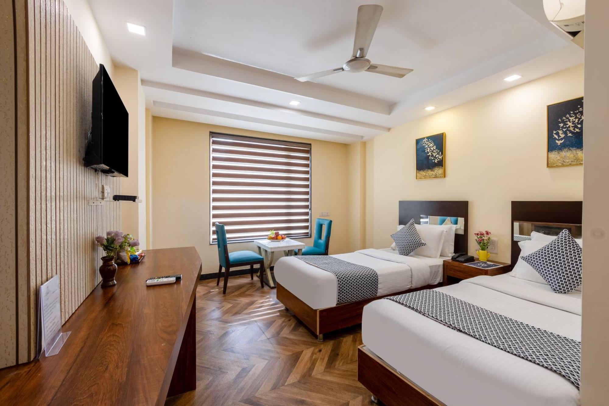Neu Center Hotel New Delhi