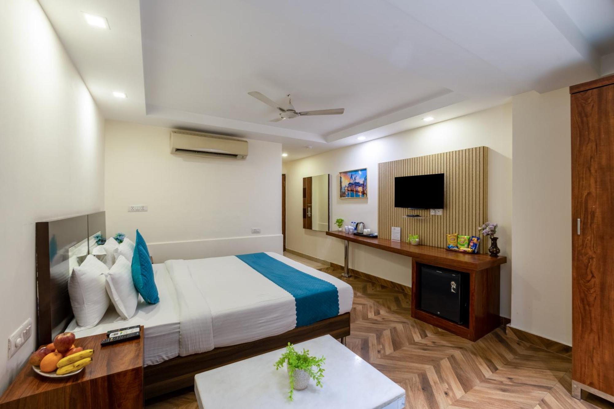 Neu Center Hotel New Delhi
