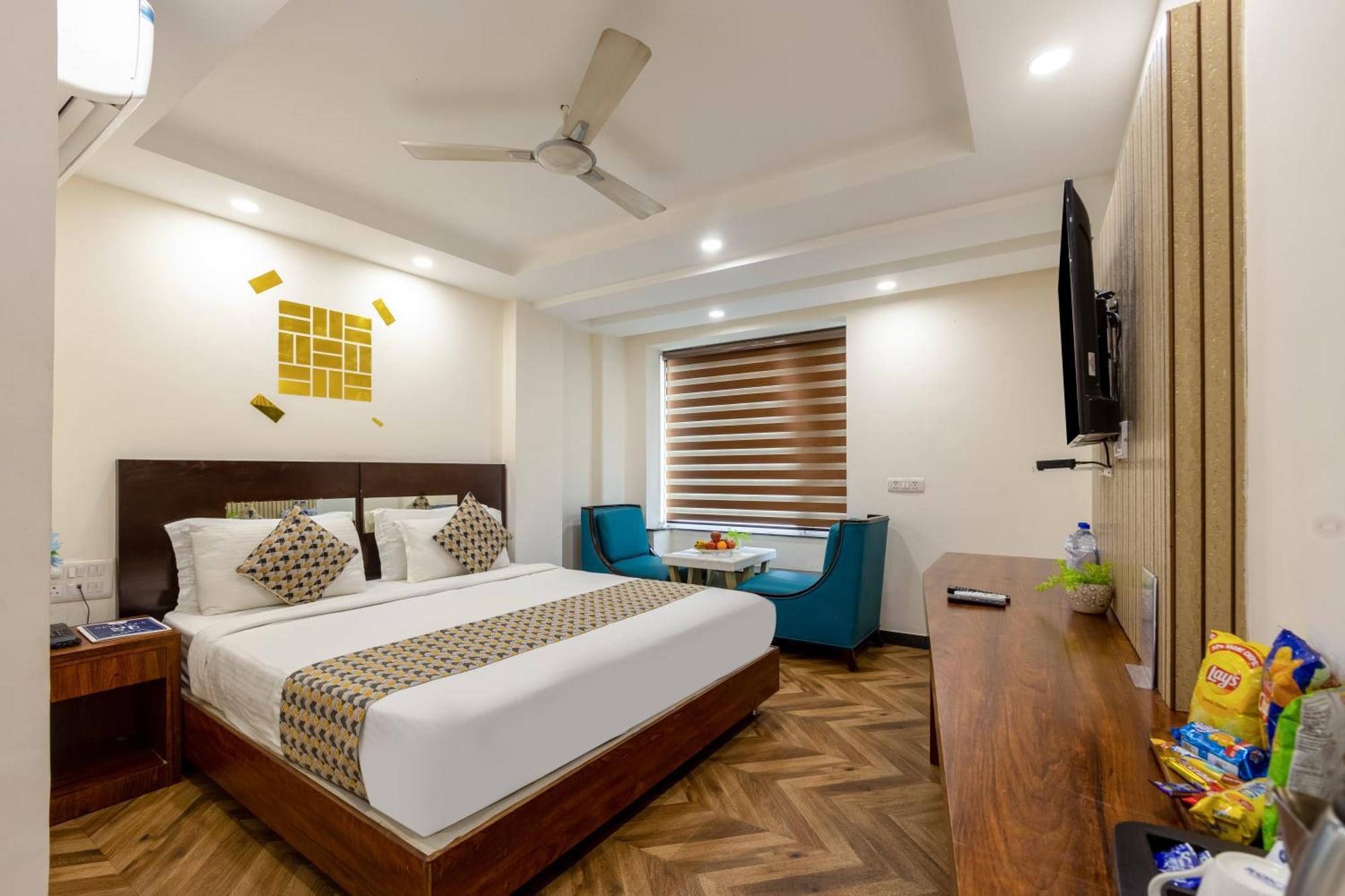 Neu Center Hotel 4*